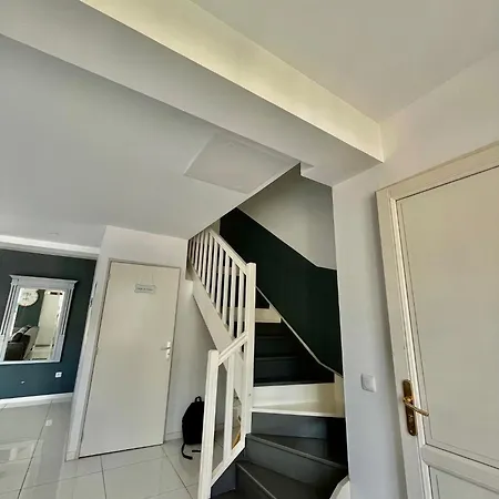 Holiday home Maison Lilouma Disneyland Paris Montevrain